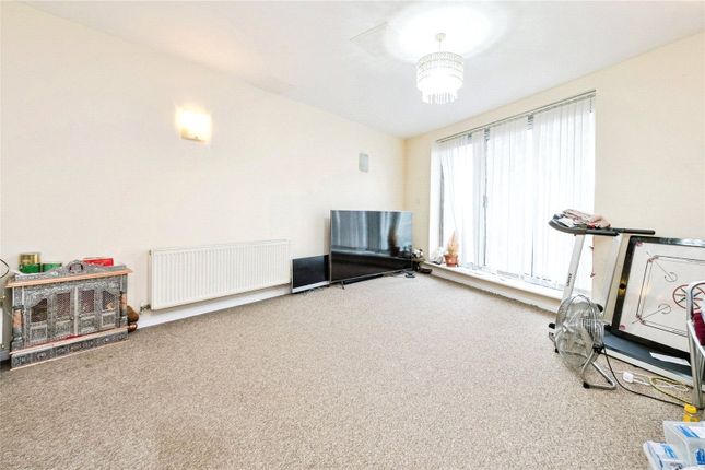 Flat 123, City View,, Centreway Apartments, Ilford photo 4
