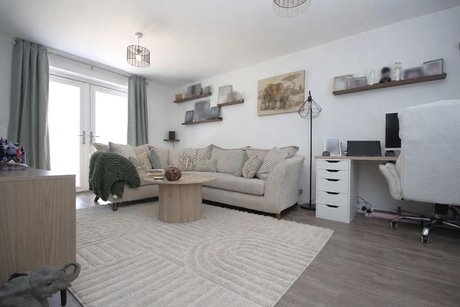 46, Curbridge Way, Southampton photo 4