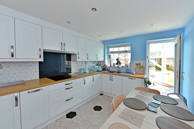 4, Warwick Gardens, Belper photo 2