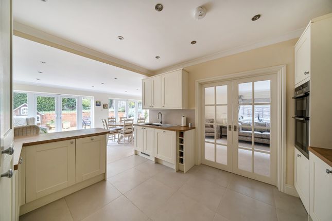 26, Embry Way, Middlesex photo 4