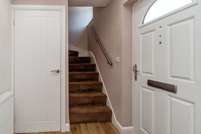 9, Birch Avenue, Burntwood photo 4