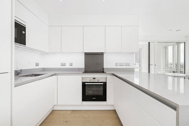 Flat for sale in Arniston Way, Blackwall Reach