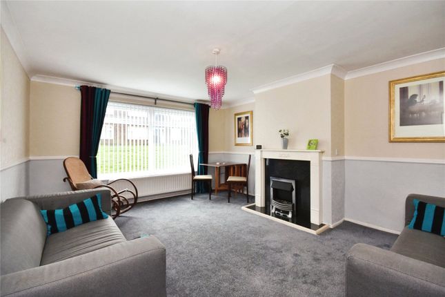 Flat for sale in Oak Tree Drive, Dukinfield, Greater Manchester