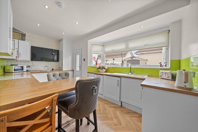 9 Willowdale Crescent, Glasgow photo 4