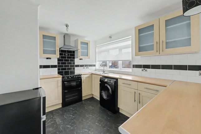 18 Warner Road, Worthing photo 4