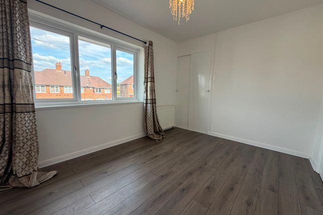 75, Wychbold Crescent, BIRMINGHAM photo 5