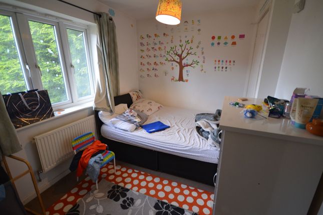 33 Devoke Road, Manchester photo 5