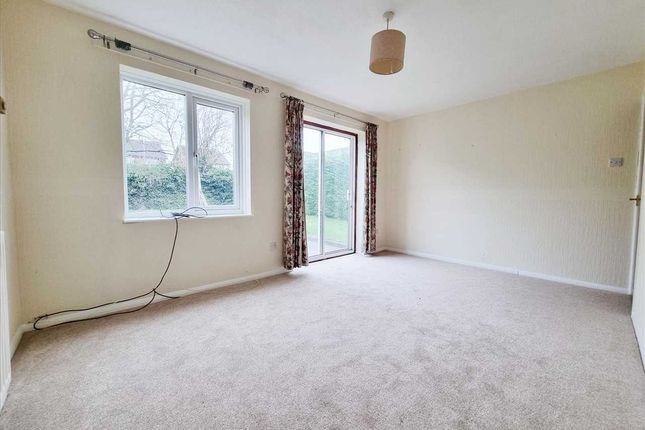 18, Southfields, Sleaford photo 3