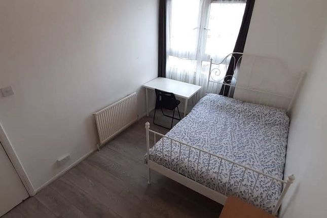 Thumbnail Room to rent in Tidey Street, Bow, London