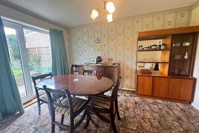8, Beaulieu Way, Alfreton photo 4