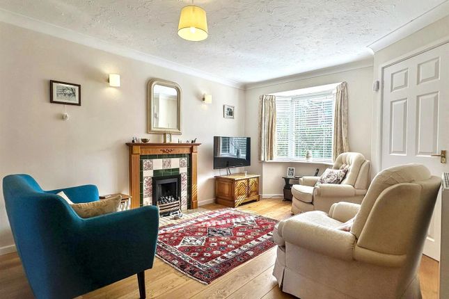 16, Mountside Gardens, Leek photo 3