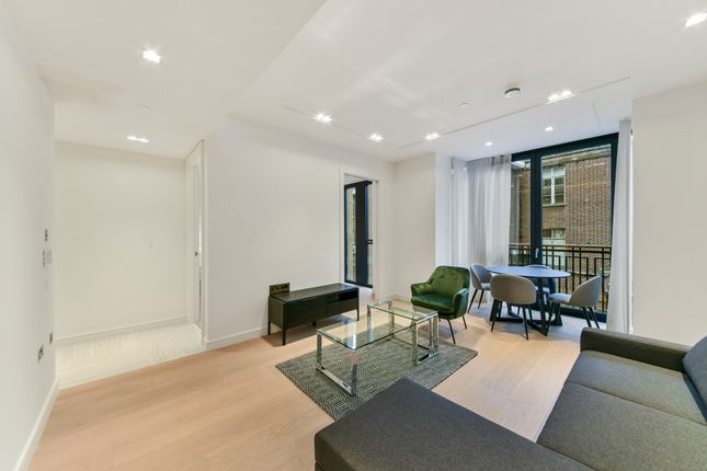 Flat to rent in Lincoln Square, Portugal Street, Holborn