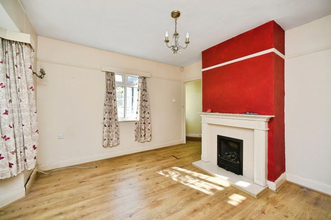 9, Edward Avenue, Brighton photo 3