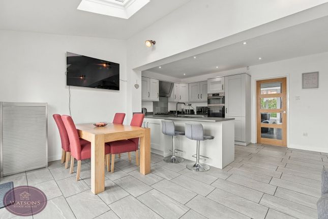 46, Cliff Boulevard, Nottingham photo 4