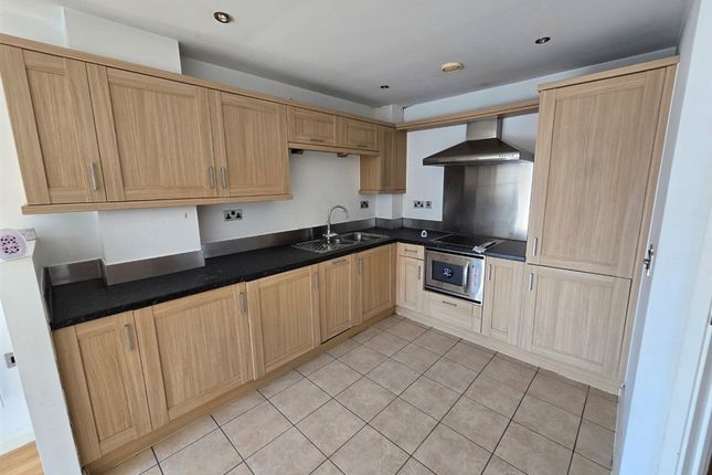 Taylorson Street South, SALFORD photo 4