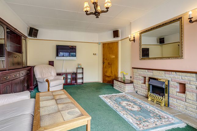 17, Hickling Close, Leigh-on-sea photo 3
