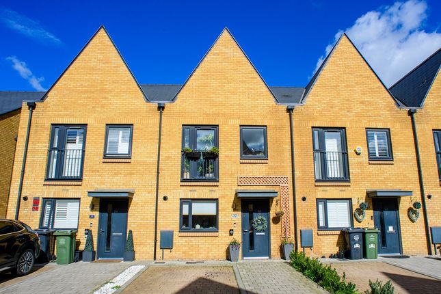 2-bed house on 32, Cresswell Road, Swanscombe, £350,000