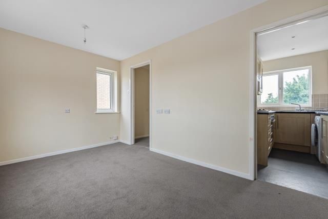 46, Bowmont Drive, Aylesbury photo 4
