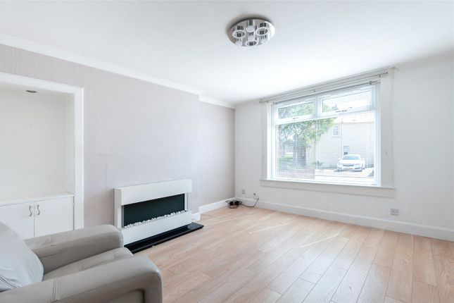 5, Omar Crescent, Leven photo 3