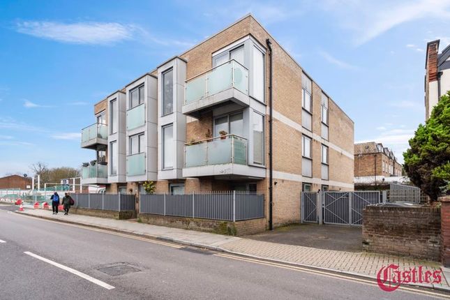Flat for sale in Gransden House, Park Road