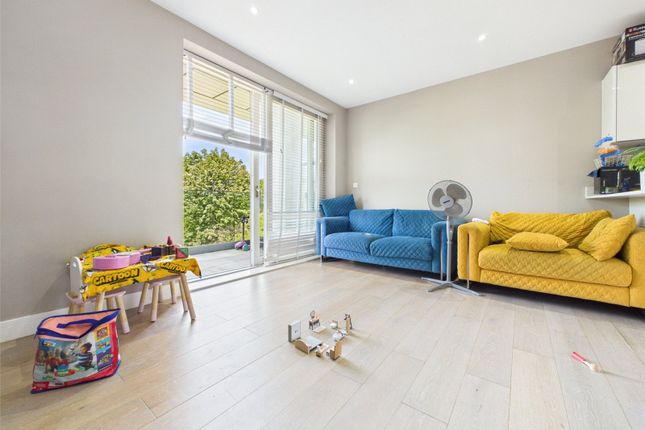29, Domus Court, Crayford photo 3