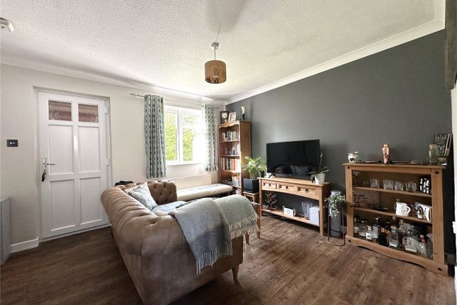 31, Ashmore Close, Dorset photo 3