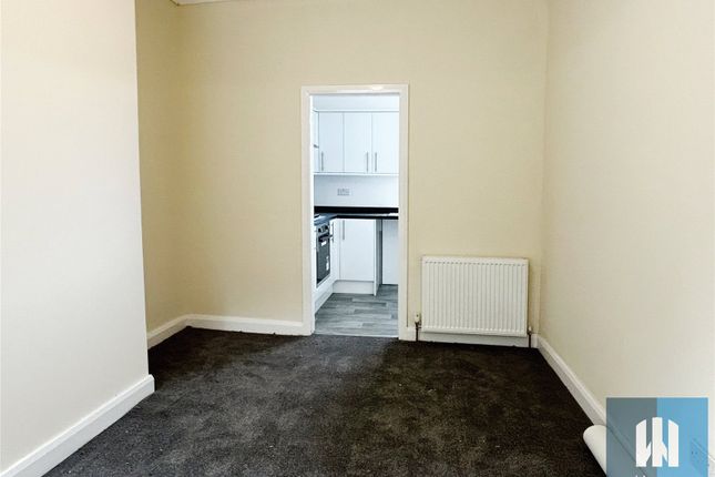 638, Manchester Road, Huddersfield photo 5
