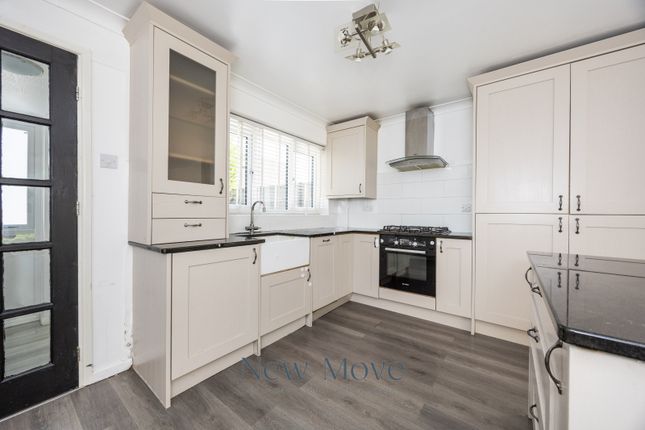 1 Lancaster Close, Crawley photo 4