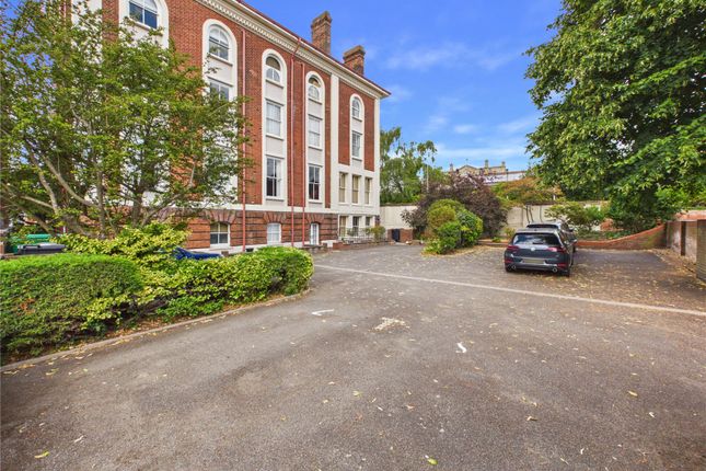 Flat 4, Roberts Court, 90, Berners Street, Suffolk photo 2
