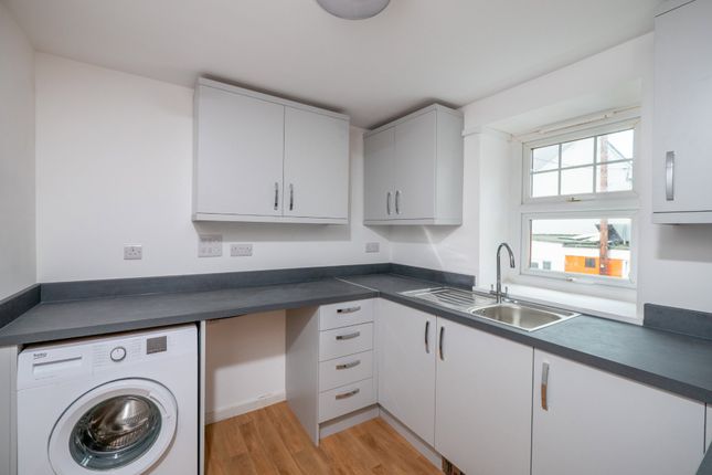 13a, Queen Street, Bude photo 3