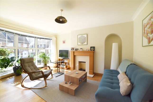 10, Eastbourne photo 2