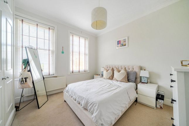 3, The Ridge House,, Clandon Road, Surrey photo 4