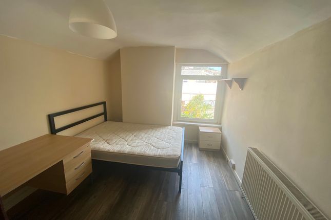 23 Brynymor Road, Swansea photo 4