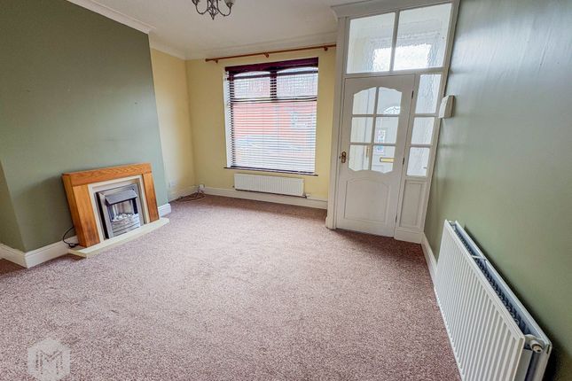 8 Parkdale Road, Bolton photo 2
