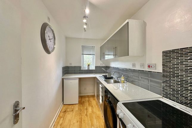 49 Troutbeck, Milton Keynes photo 2