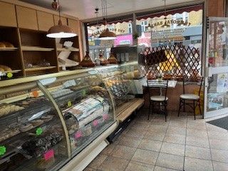Restaurant/cafe to let in Stoke Newington High Street, London