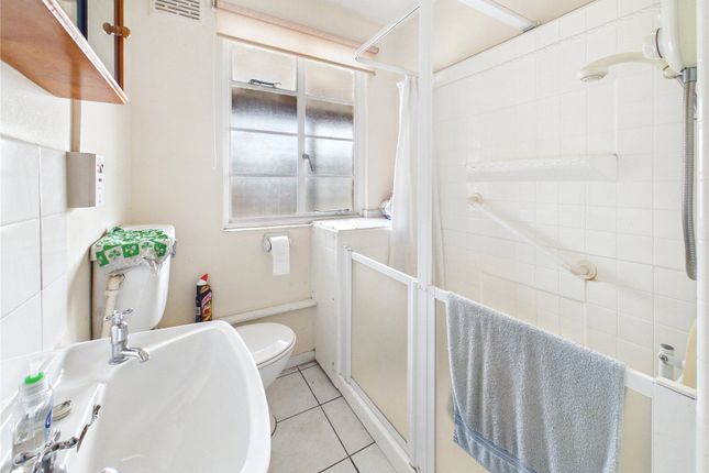 8, Wellands Close, Witham photo 3