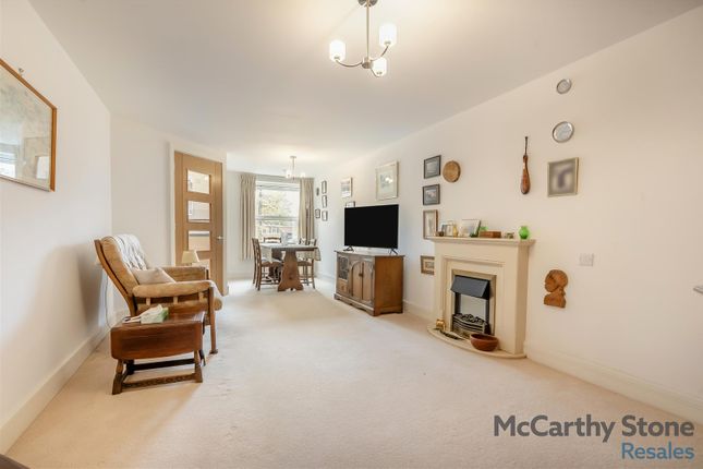 45 Peel Court, College Way, Welwyn Garden City photo 3