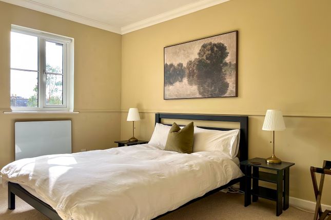 94, Chamberlain Place, Greater London photo 4