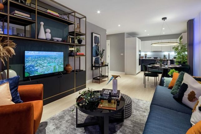 Flat for sale in New Elm Road, Manchester