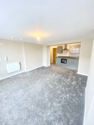 Flat 2, 15 Mount Vernon Road S70 4Df
