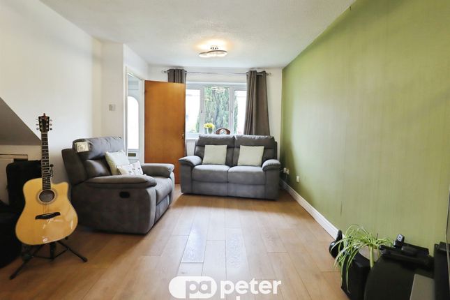 159, Oakridge, Cardiff photo 2