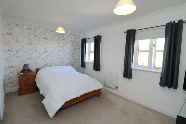 2, Jubilee Close, Shiptonthorpe photo 4