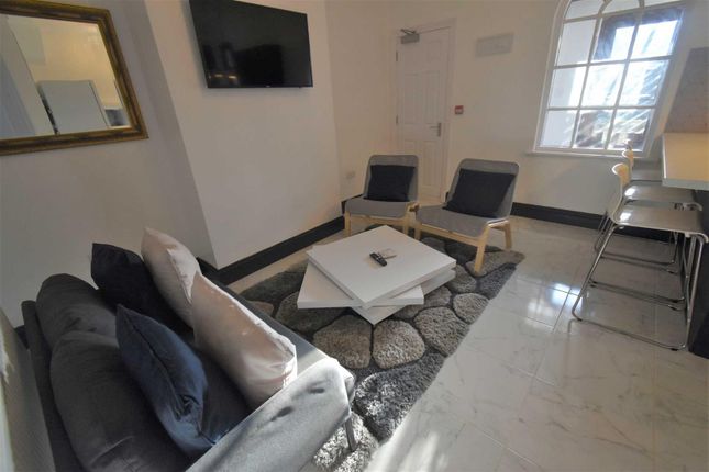 Room 6, 349, Watling Street, Dartford photo 5