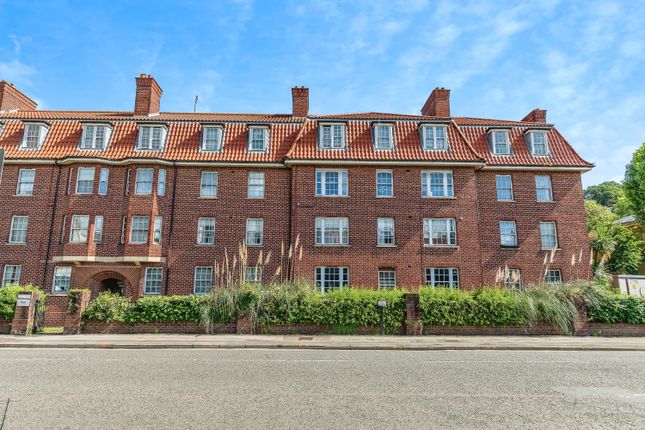 Thumbnail Flat for sale in Hotwell Road, Bristol, Avon