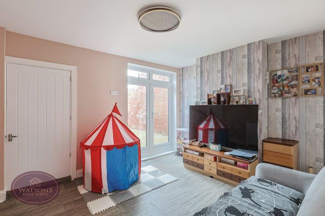 214, Lynncroft, Nottingham photo 4
