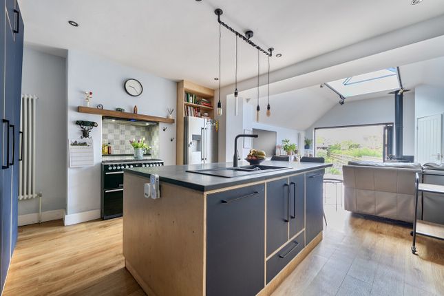 2, Furzebeam Row, Devon photo 3