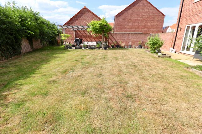 38, Goldcrest Avenue, Lincoln photo 4
