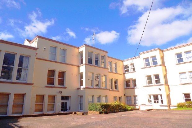 Thumbnail Flat to rent in Harrington Road, Brighton