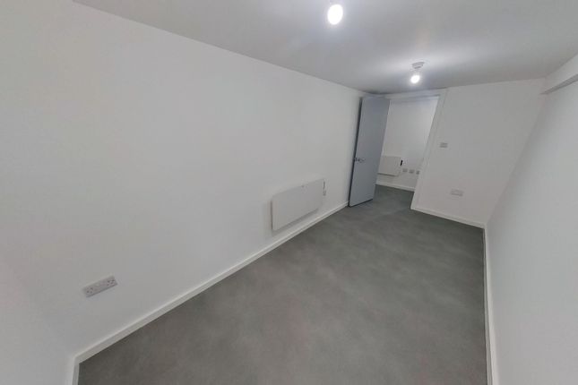 Flat to rent in Stainbeck Road, Meanwood, Leeds